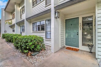 Building Photo - 16466 Timberlakes Dr