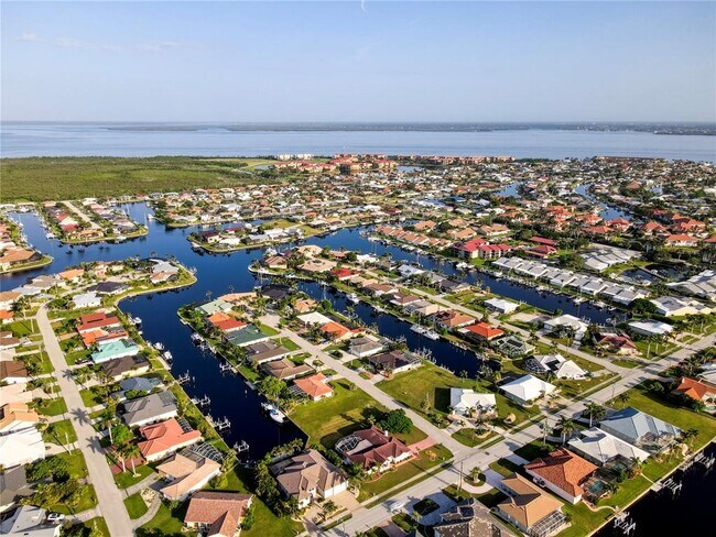 Building Photo - 2500 Rio Lisbo Ct