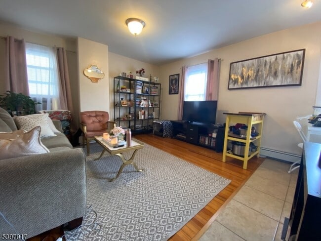 Building Photo - 26 Alexander Ave