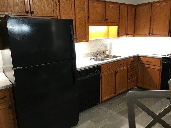 Corian countertops and under-counter lighting - 2102 Stephenson Ave SW