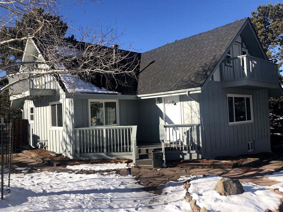 4 br, 2.5 bath House 2311 Pine Meadow Dr House for Rent in Estes