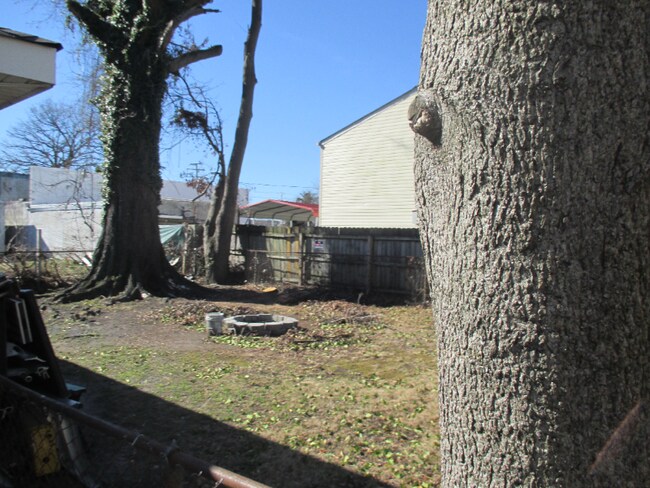 Building Photo - 7925 Westcliff Dr