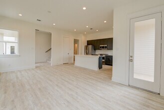 The Grove at Oak Forest photo'