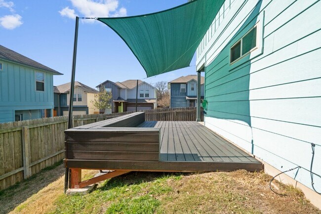 Foto del edificio - 5804 Loblolly Ln