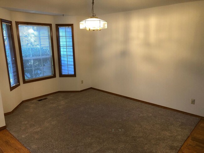 Foto del edificio - 3911 NW 166th Drive ~ Bethany Ranch!