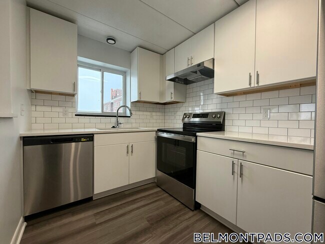 Foto del edificio - 55 Hill Rd