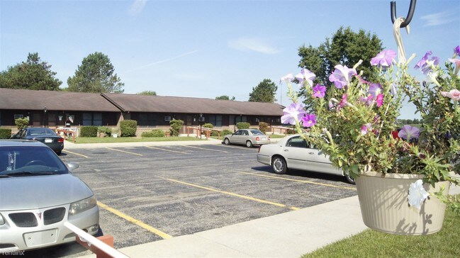 Building Photo - 401 N Virgil