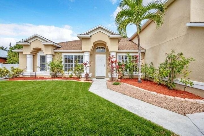 Photo - 1355 SW Porter Rd House