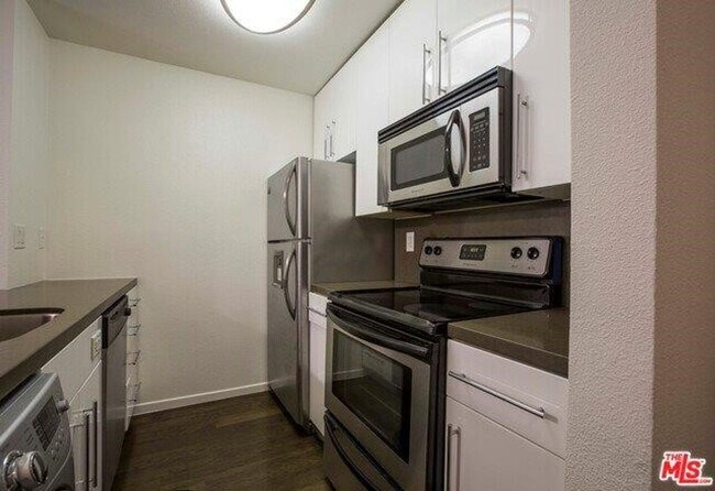 Foto del edificio - Prime location Studio near Cedars Sinai, B...