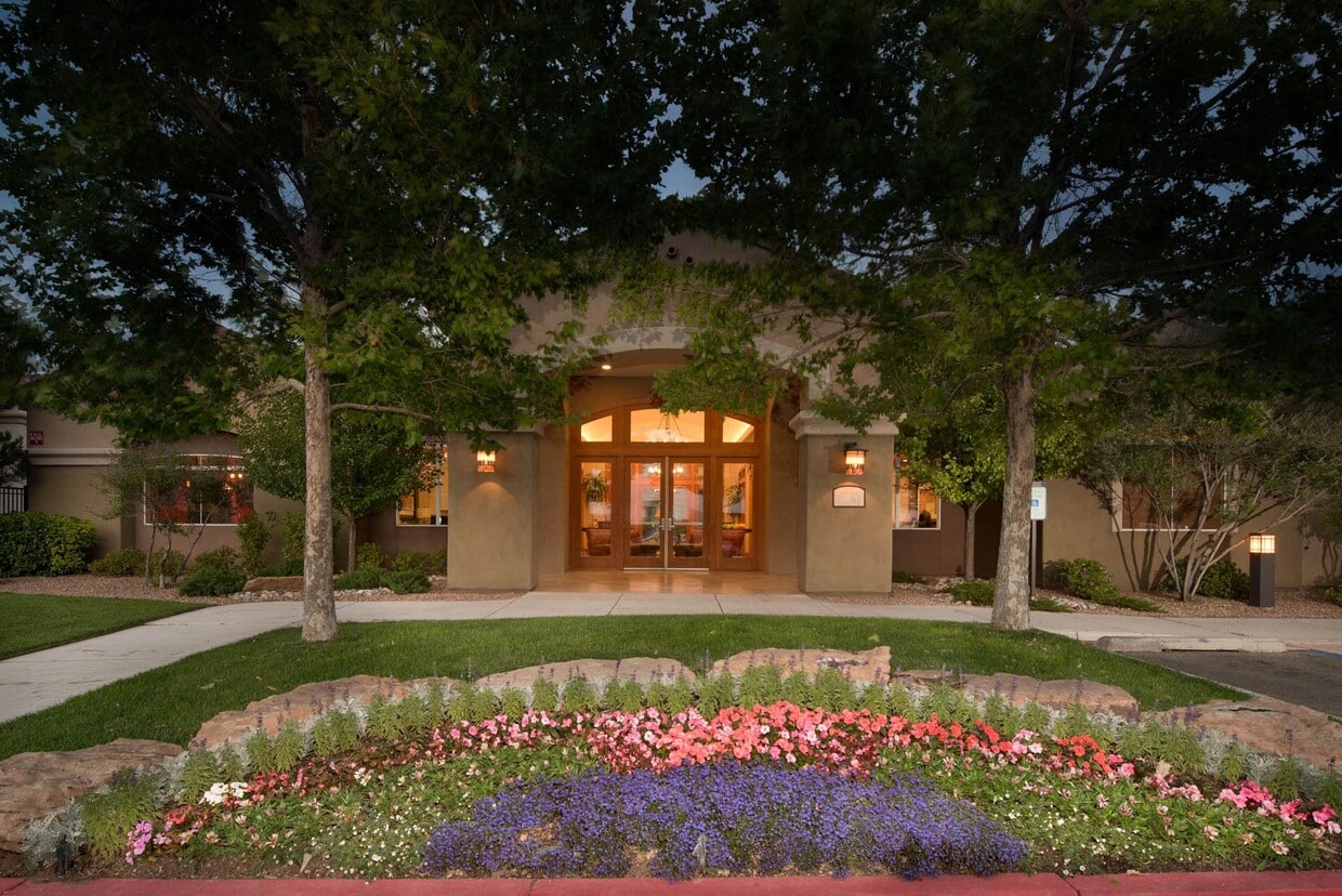 Broadstone Towne Center 1801 Gibson Blvd SE Albuquerque, NM