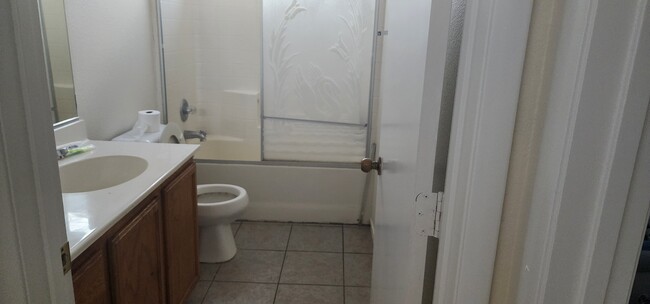 GUEST REST ROOM - 3441 Pastori Valley Ct