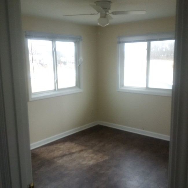 Building Photo - 315 Ridge Lane Dr