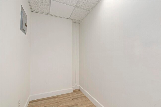 Foto del edificio - 648 Washington St