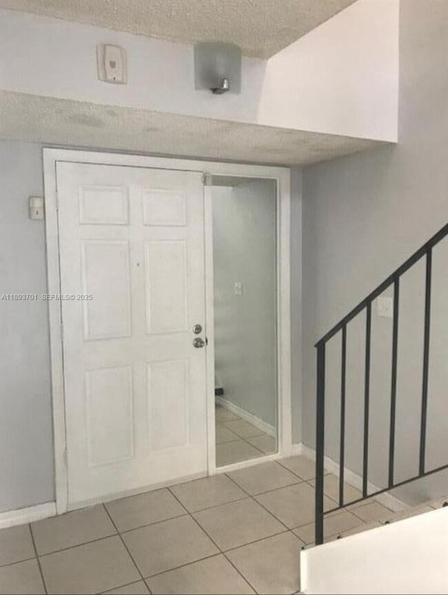 Foto del edificio - 210 NW 87th Ave