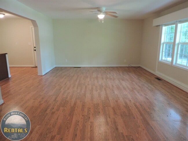 Photo - 3bd/2ba Ranch-Style Home Central to Boone