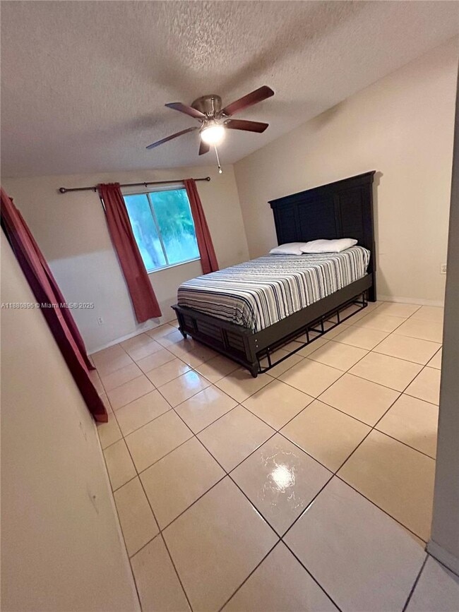 Foto del edificio - 3870 Lyons Rd