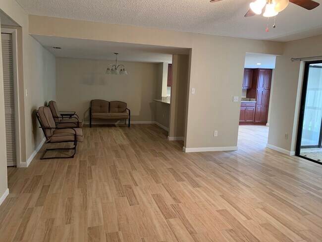 Photo - 7821 Niagara Ave Apartment