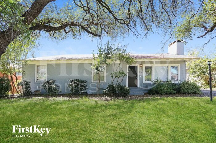 Foto principal - 1624 Oakland Blvd