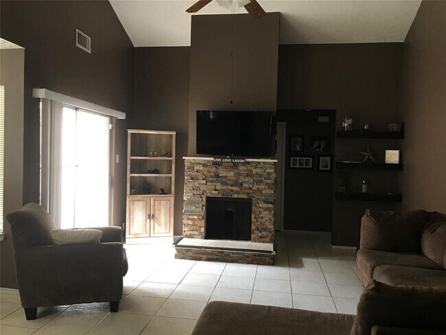 Foto del edificio - 11743 Boxhill Dr