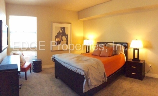 Foto del edificio - 2650 W Front View Crescent Dr