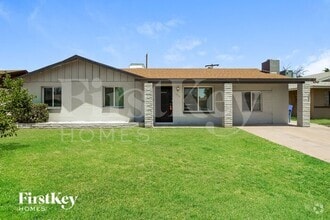 Building Photo - 1812 W Morten Ave