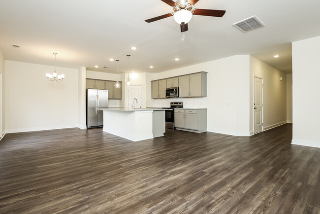 Foto del edificio - 4 Bedroom Beauty in Hanahan, SC!