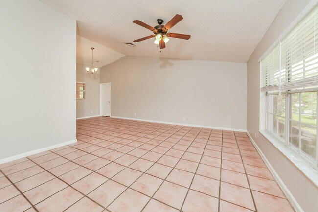 Foto del edificio - 244 Ponce De Leon St