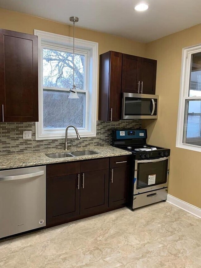 Foto del edificio - 7938 S Justine St