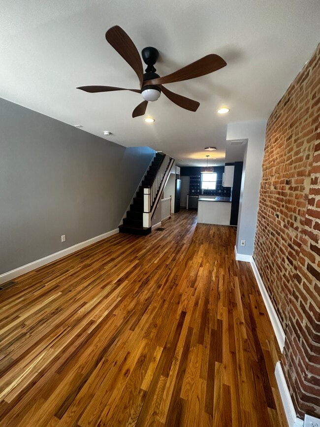 Building Photo - 314 Oldham St