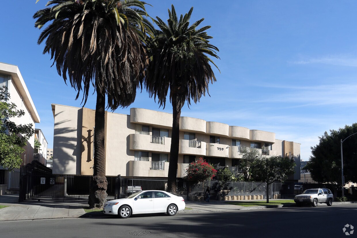 740 S Hobart Blvd, Los Angeles, CA 90005 Apartments in Los Angeles, CA