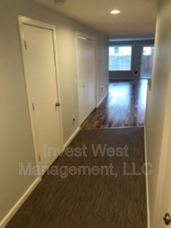 Foto del edificio - 5301 Plomondon St