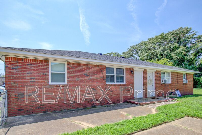 Primary Photo - 7923 Thompson Rd