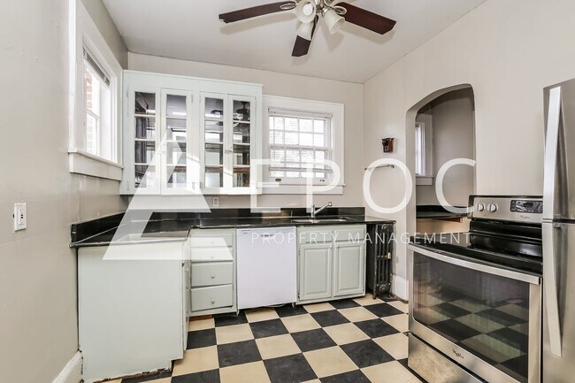 Foto del edificio - 400 S Josephine Boyd St