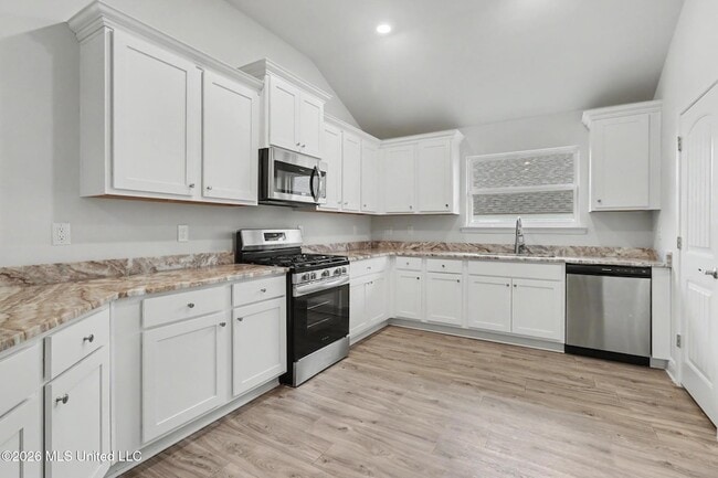 Building Photo - 14027 Oak Arbor Dr
