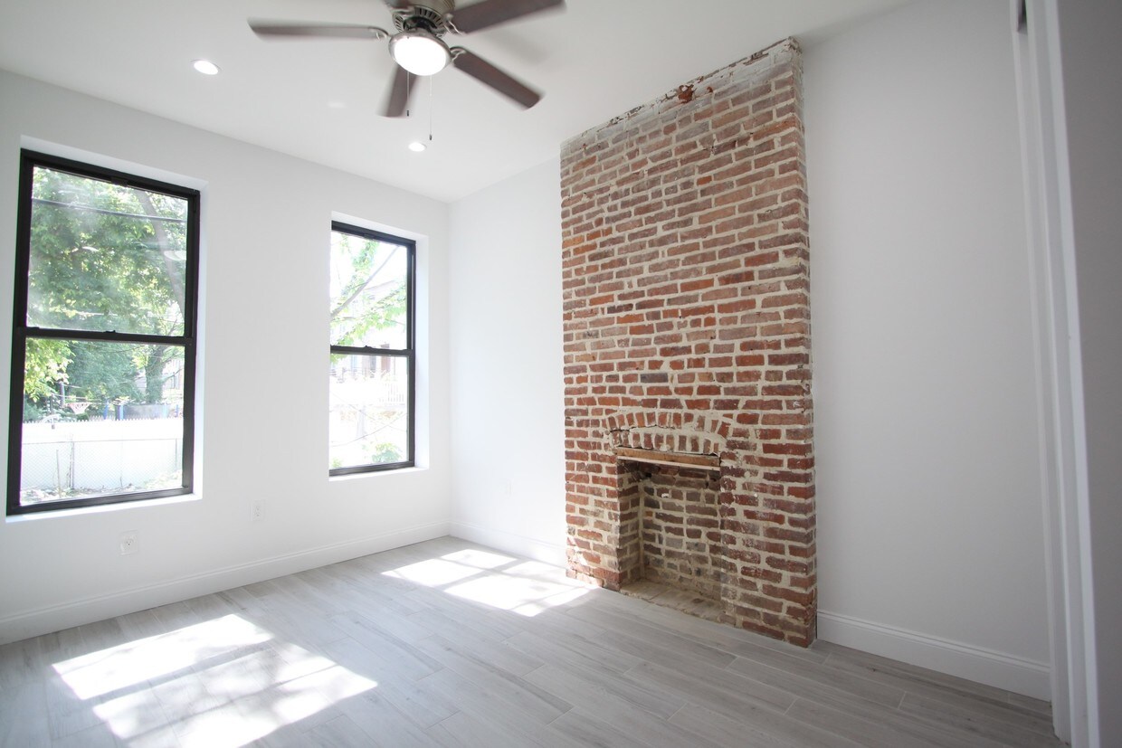 Foto principal - 186 Howard Ave