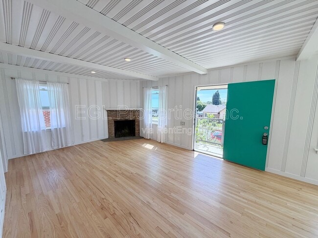 Building Photo - 4239 W 64th St