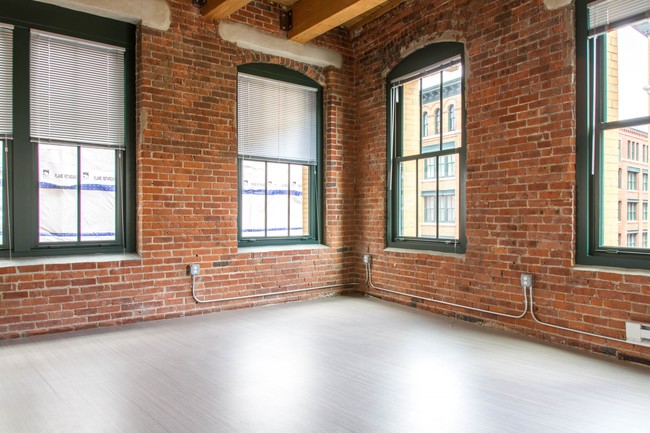 Open floor plan - 381 Congress Lofts