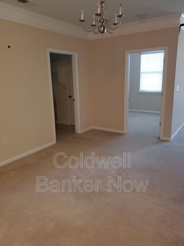 Foto del edificio - 522 Knolls Dr