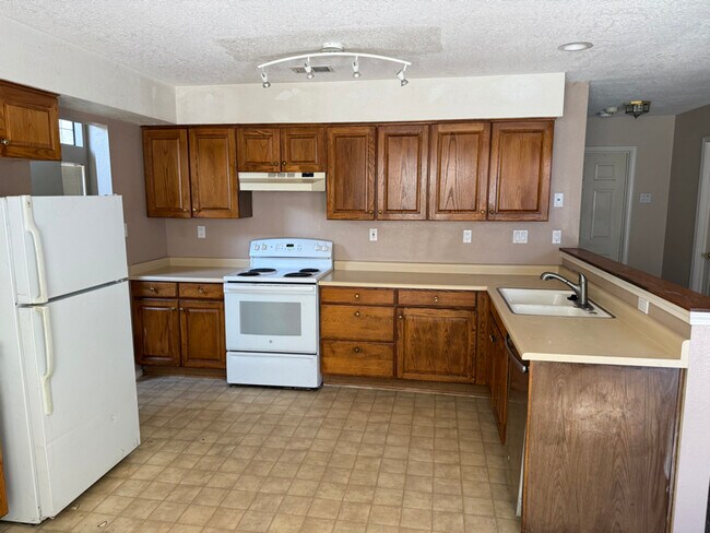 Foto del edificio - 4524 Lobelia Rd NW