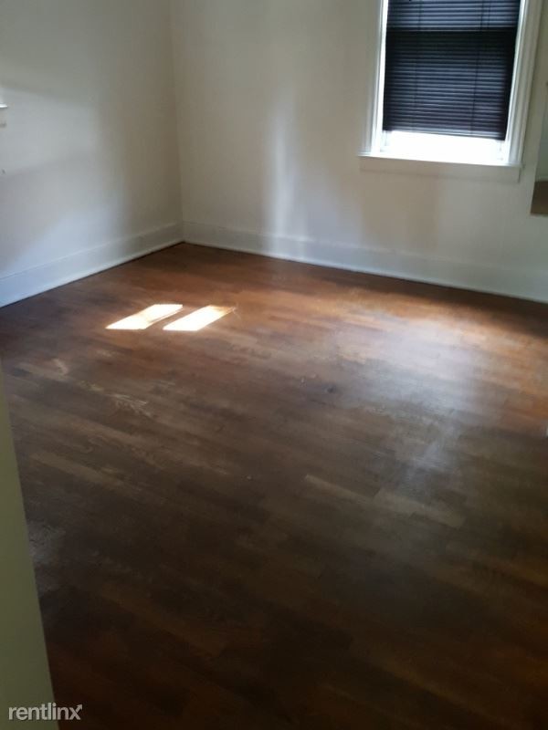 Building Photo - 2 br, 1 bath House - 533 N Hagadorn Rd