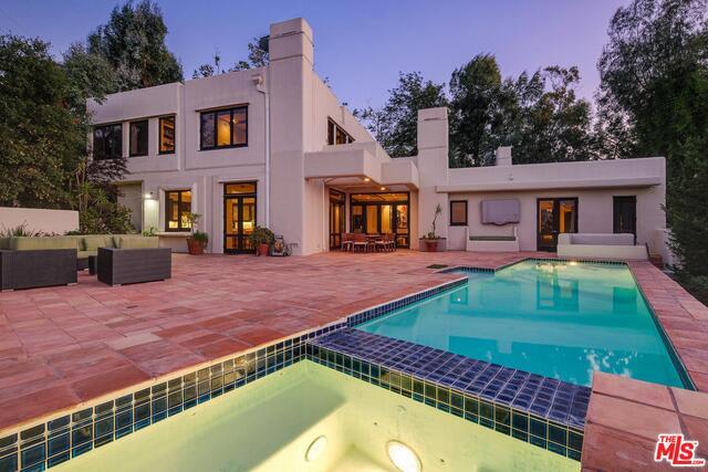Primary Photo - 12899 Mulholland Dr