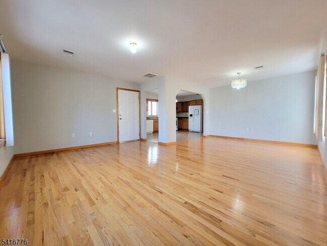 Building Photo - 430 Elm St