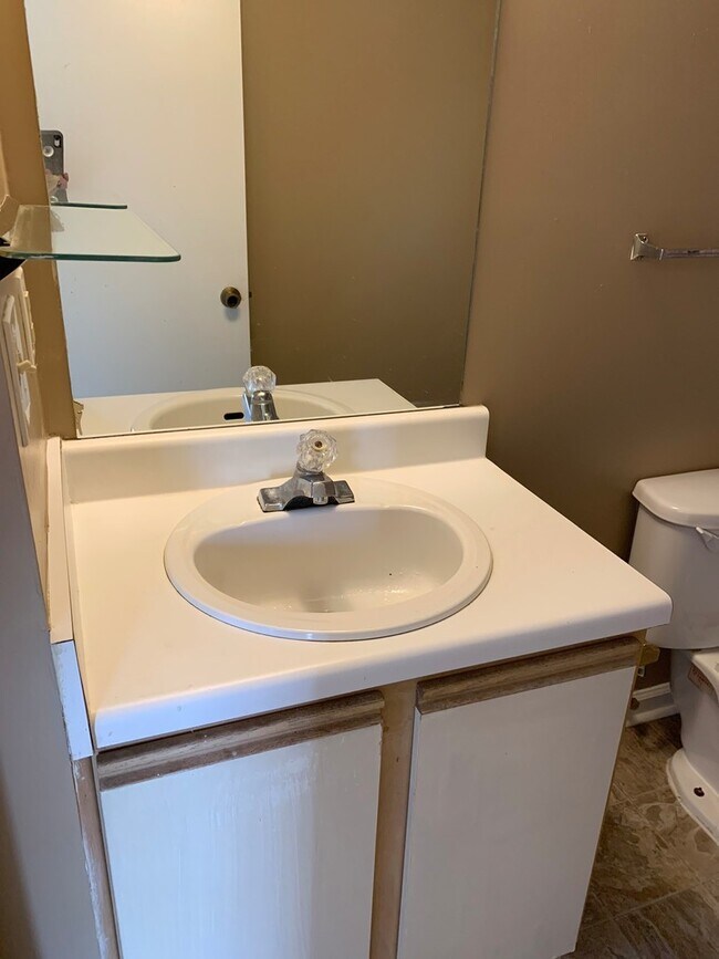 Foto del edificio - 3580 Bristerwood Dr