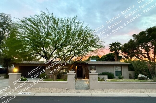 Building Photo - 13242 N 11th Ave