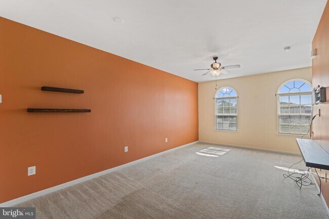Foto del edificio - 1738 Featherstone Rd