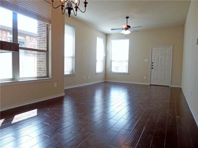 Foto del edificio - 136 Creekside Villa Dr