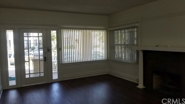 Building Photo - 1207 3rd Ave