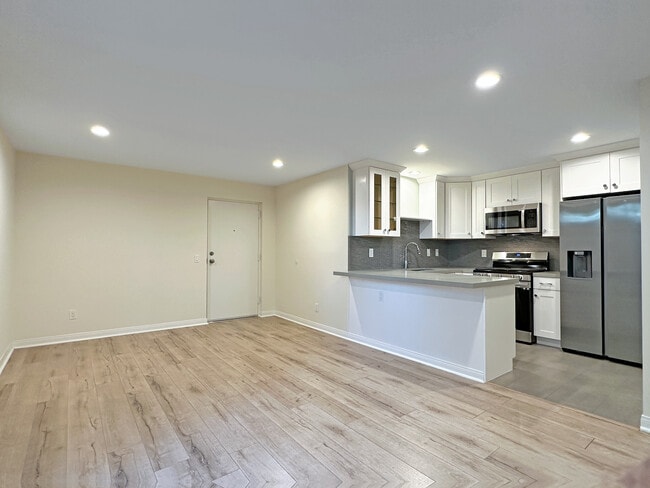 Building Photo - 1525 Selby Ave