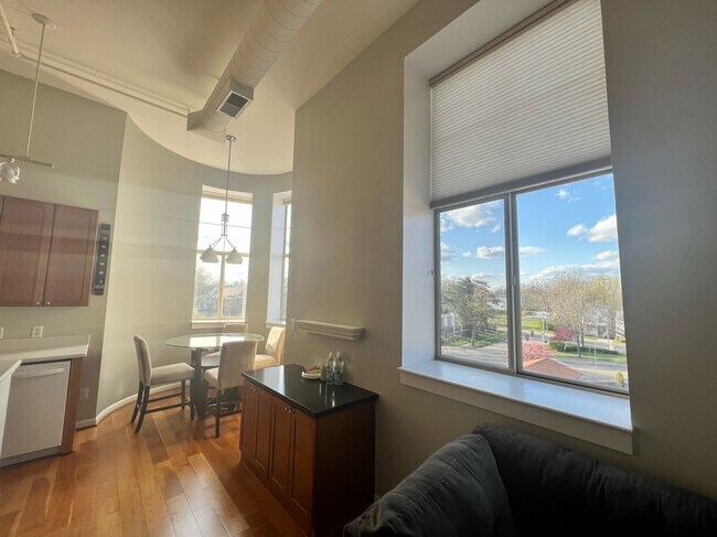 Living Room - 2700 Ashland Ave