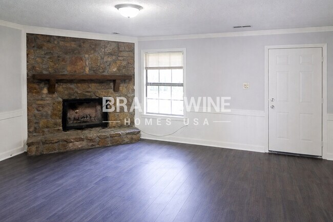 Foto del edificio - 4527 Hickory Branch Dr